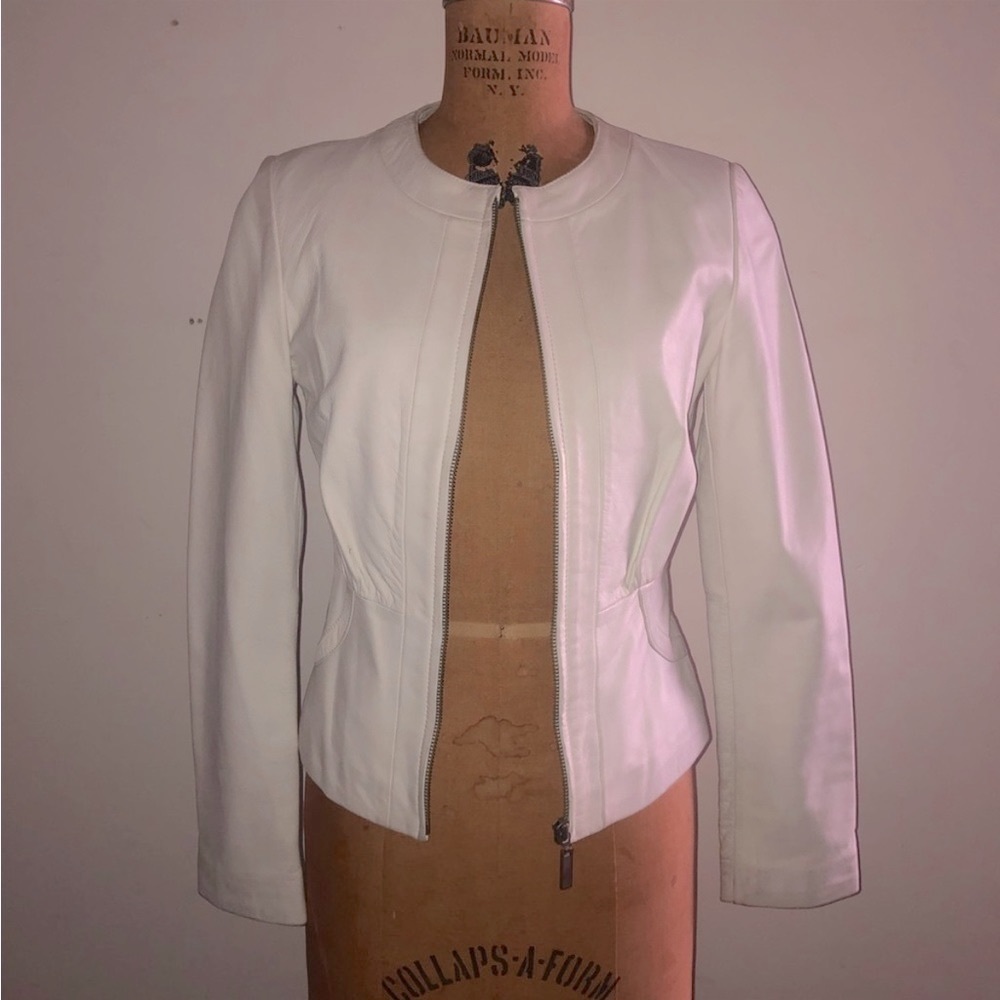 Caruso] Sheepskin Off-white Leather Peplum Zip-up Jacket
